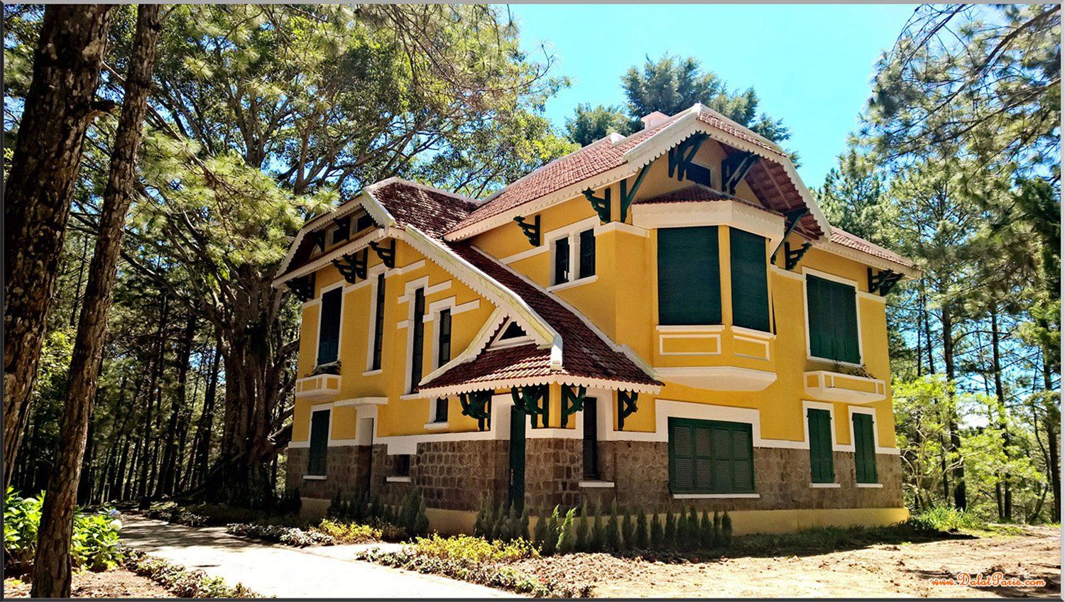 Biệt thự view đẹp. đường An Bình, thuộc khu vực trung tâm Thành phố Đà Lạt - Phường 3. Diện tích hơn 350m2, giá tốt đầu tư