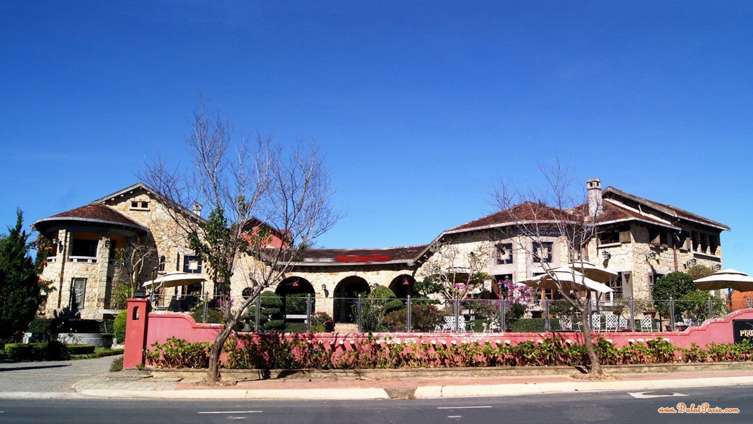 Đất Biệt thự Đường Măng lin, Phường 7, Gần trung tâm TP .Đà Lạt, cách Hồ Xuân Hương 10km, thích hợp an cư nghỉ dưỡng, kinh doanh Homestay, giá 4,5ty
